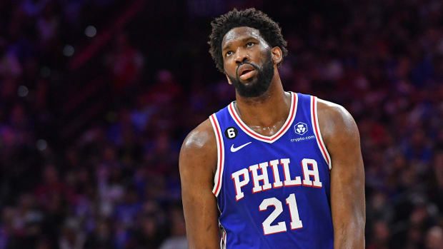 76ers center Joel Embiid (21) playing against the Celtics.